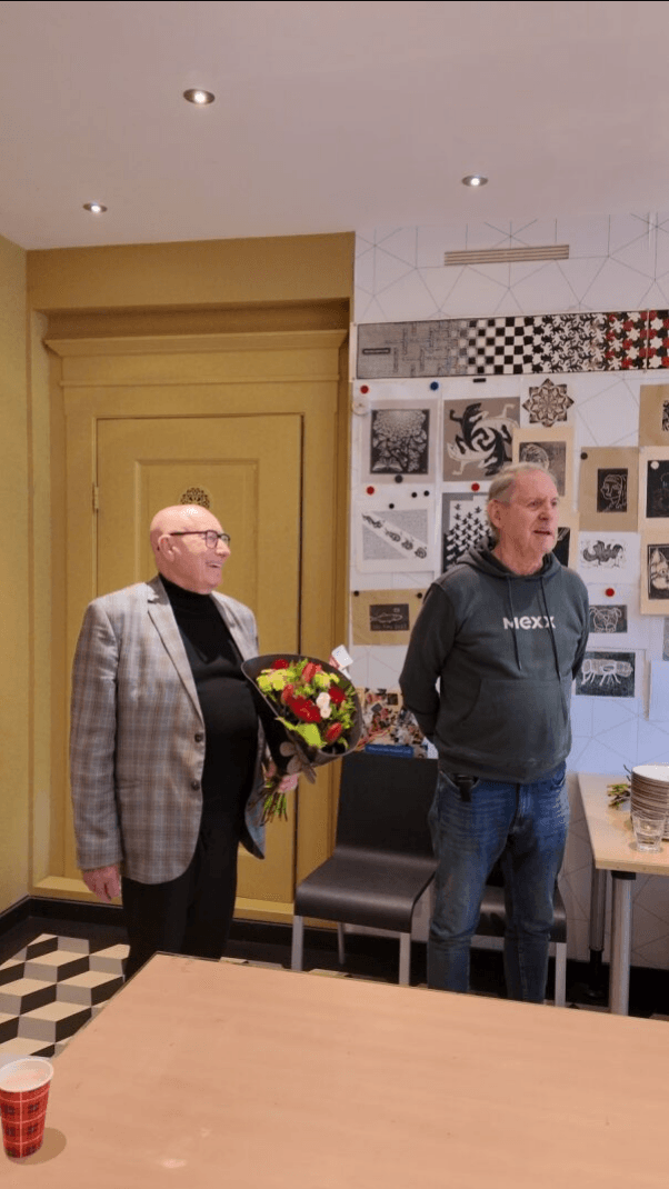 Niet uitgewerkt: André en Wim werken al 16 jaar na hun pensioen in het Escher Museum